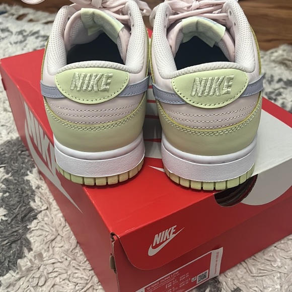 Nike Dunk - Picture 5 of 11